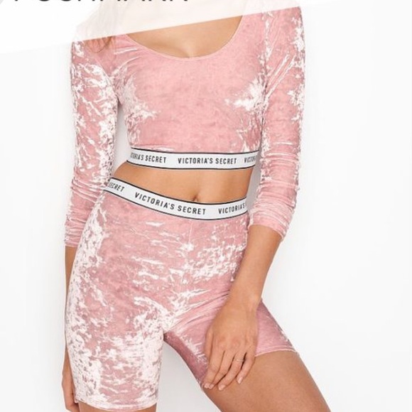 Victoria's Secret Tops - Victorias Secret Top Shorts Womens Pink Crushed Velvet Crop Sleep Set🩷BNWT🩷